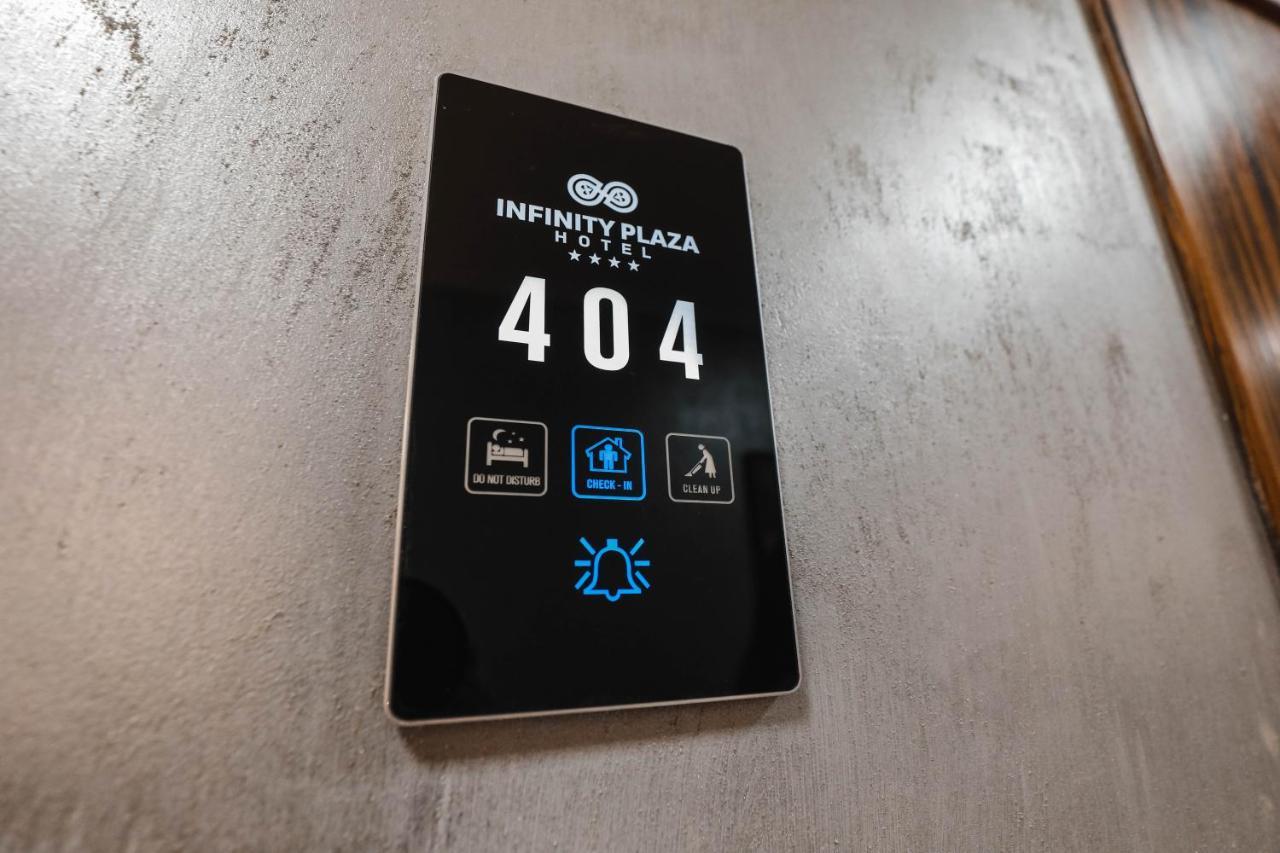 Infinity Plaza Block 1 Hotel Atyrau Bagian luar foto